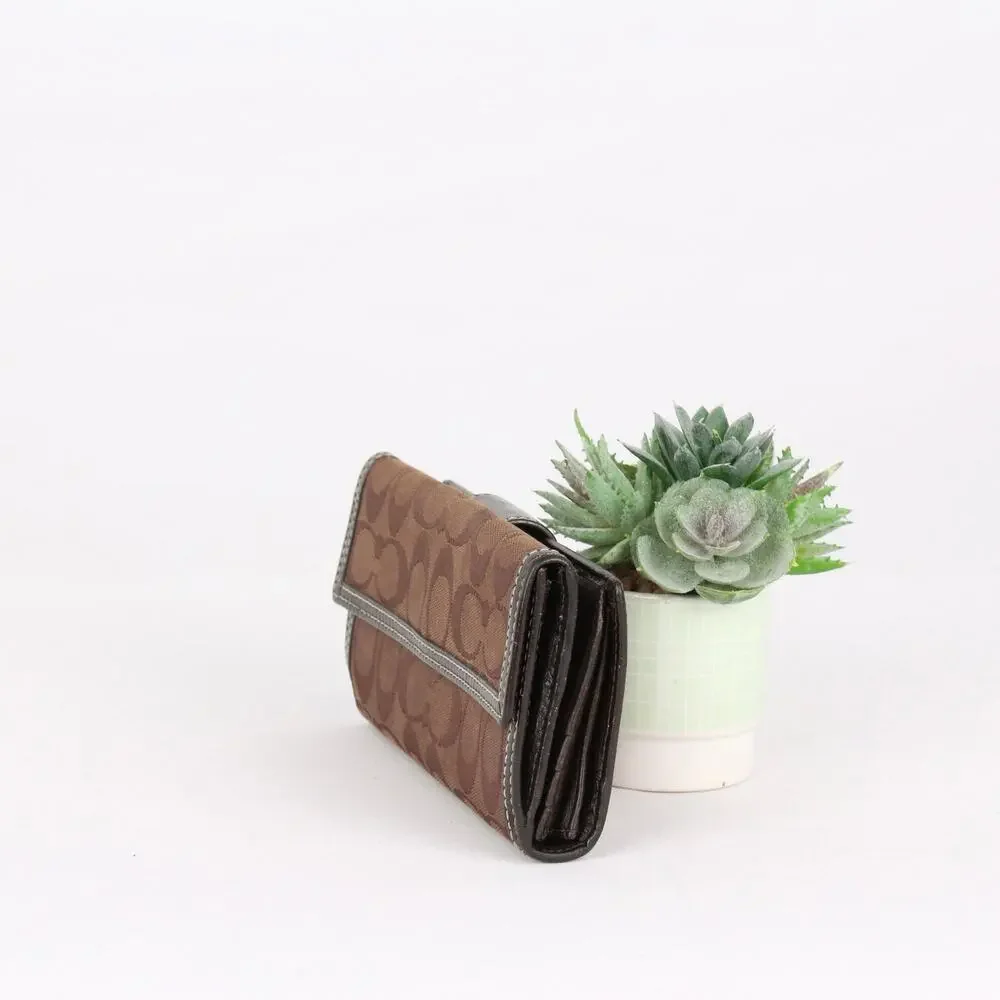 Coach Vintage Turn-Lock Signature Retro Wallet